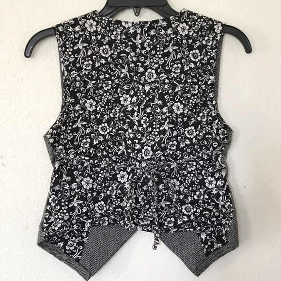 Vest - Picture 2 of 2